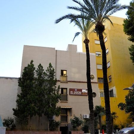 Hostal El Jardin Hotel Benidorm Exterior photo